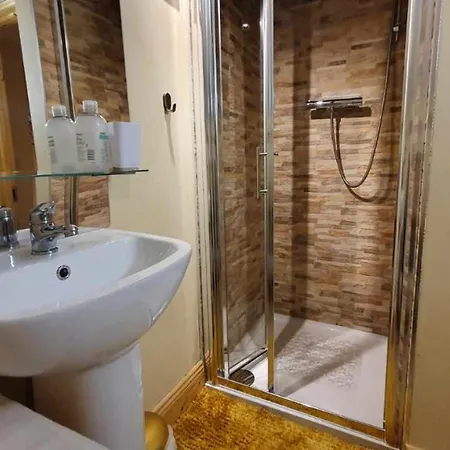 فندق مبيت وإفطار Forest Hills سلان