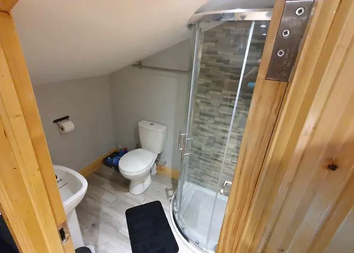 Forest Hills Oda ve Kahvaltı 3*